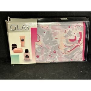 539	NOS Oil of Olay Gift Set; Four Products; PROP